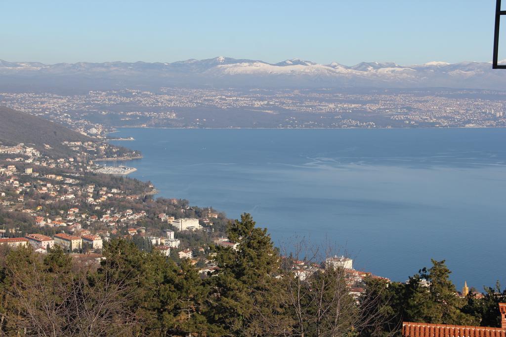 Villa House Anastazia With Spectacular View à Lovran Extérieur photo