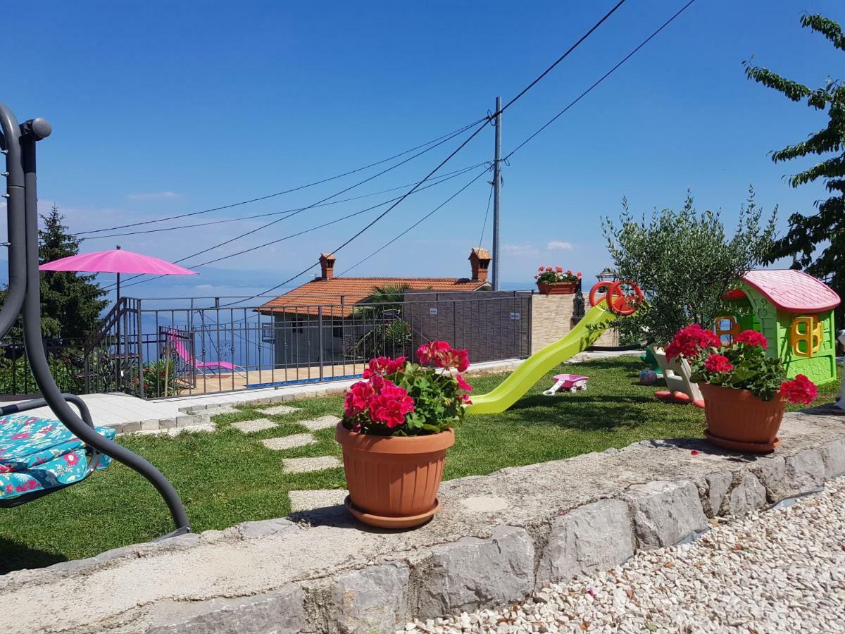 Villa House Anastazia With Spectacular View à Lovran Extérieur photo